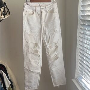American Eagle White Distressed Jeans